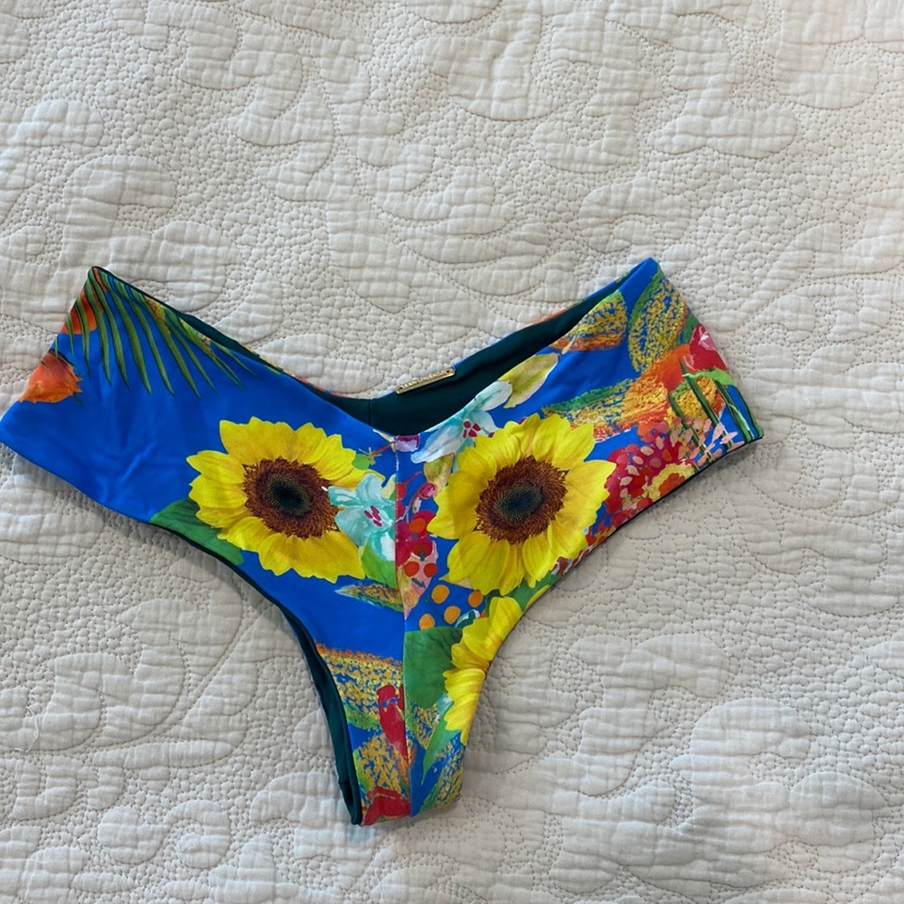 Reversible San Lorenzo bottoms